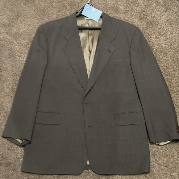 Hugo Boss Gray/Beige knit suit. - Picture 8 of 12